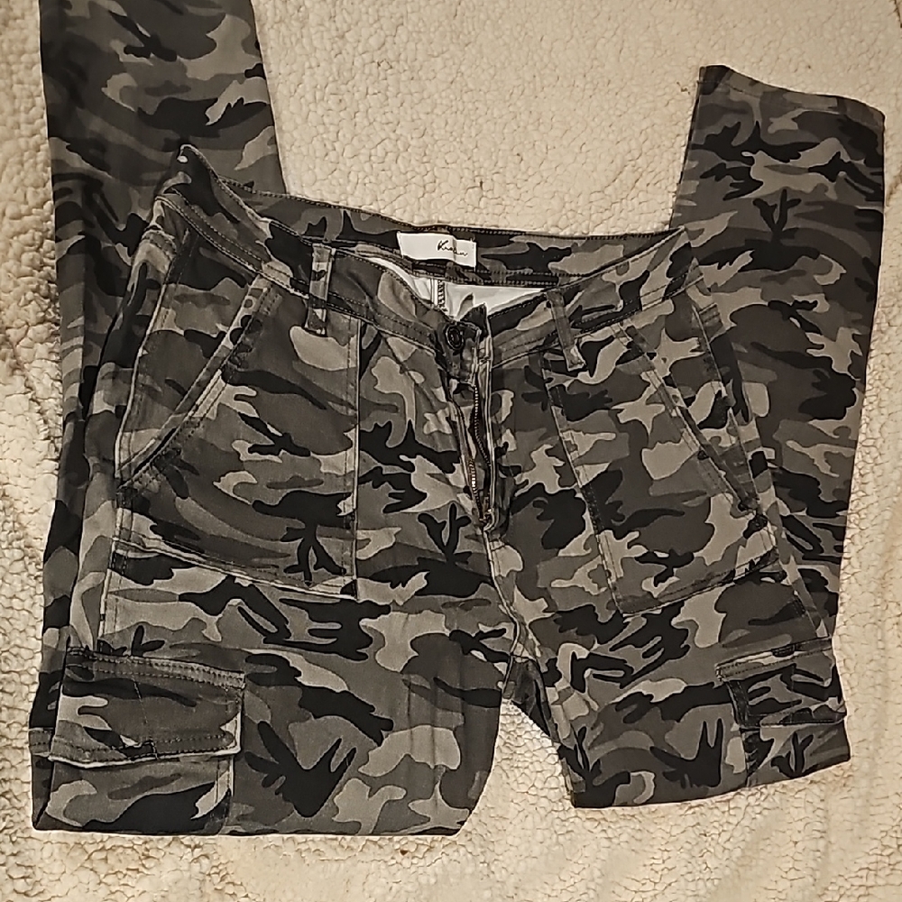 Kancan Gray Camouflage Cargo Pants